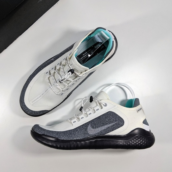 Nike Free RN 2018 Shield Summit WhiteWolf Grey NWT Nike Free RN 2018 Shield Summit WhiteWolf Grey NWT